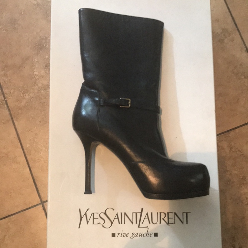 Yves Saint Laurent YSL TRIBTOO Black Leather Booties Size 37 ….$315 OBO